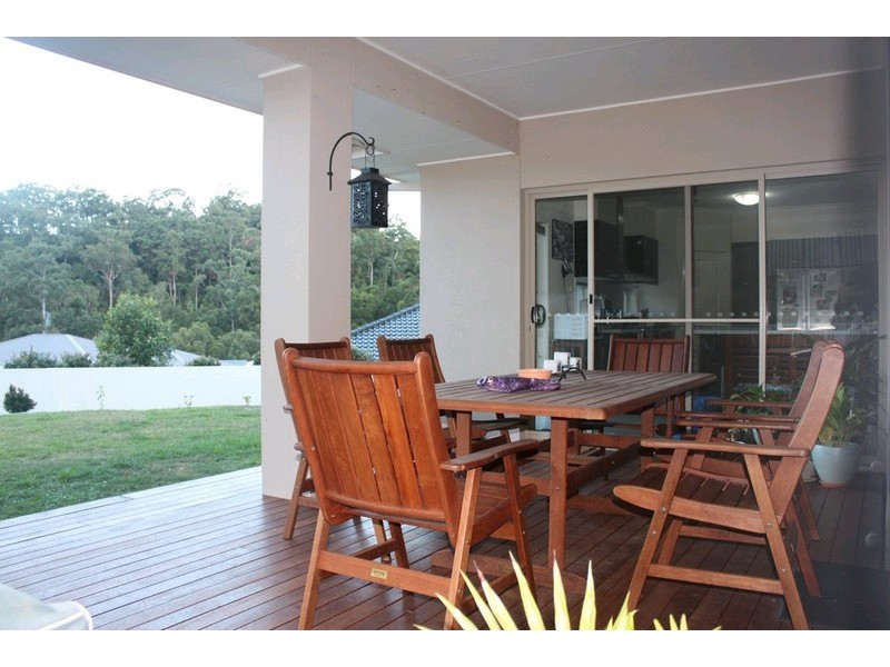 5 James Place, Maudsland QLD 4210