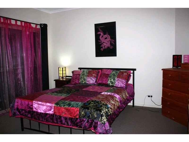 5 James Place, Maudsland QLD 4210