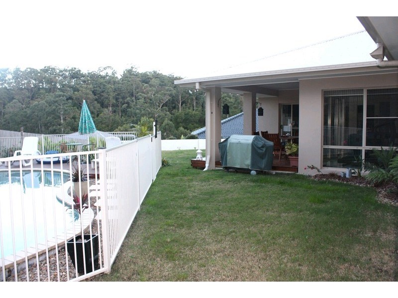 5 James Place, Maudsland QLD 4210