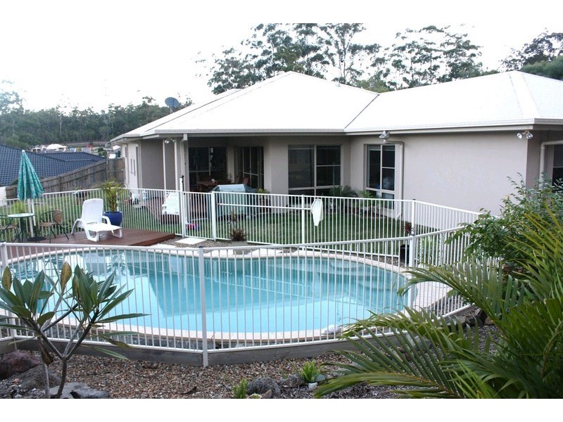 5 James Place, Maudsland QLD 4210