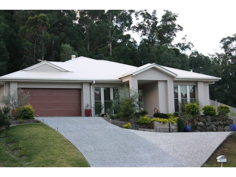 5 James Place, Maudsland QLD 4210