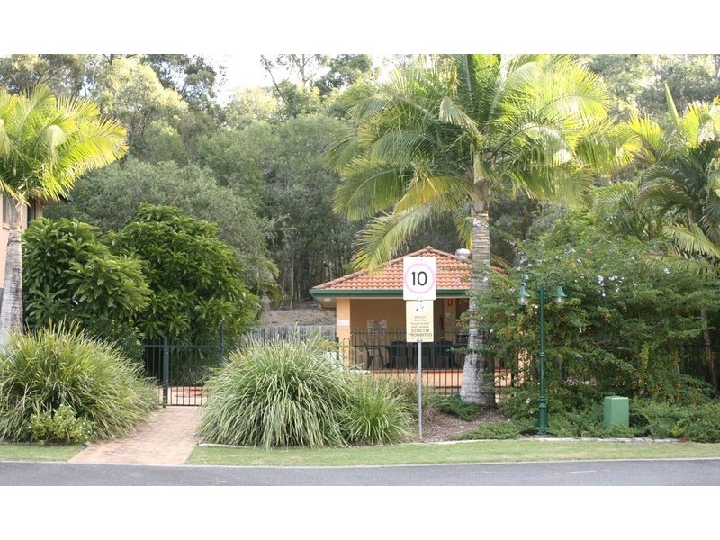 10/156 Greenacre Drive, Arundel QLD 4214