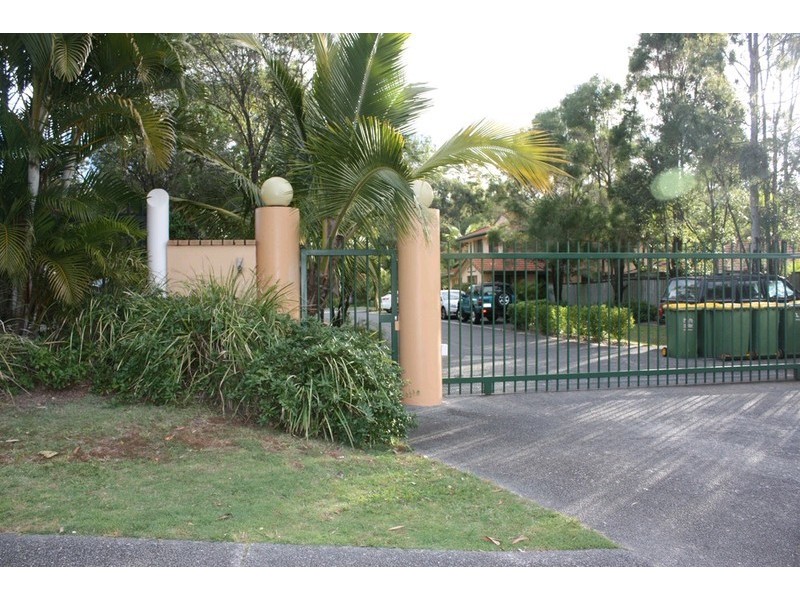 10/156 Greenacre Drive, Arundel QLD 4214