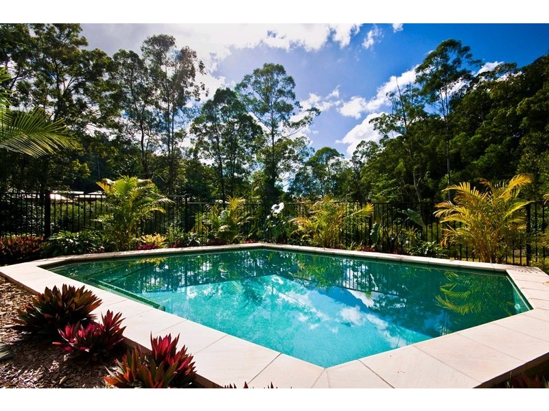 13 Lowe Court, Maudsland QLD 4210