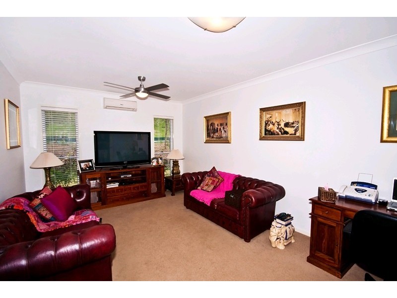 13 Lowe Court, Maudsland QLD 4210