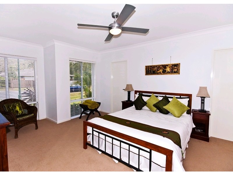 13 Lowe Court, Maudsland QLD 4210