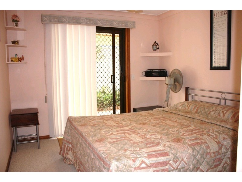 2/8 Maiala Close, Paradise Point QLD 4216