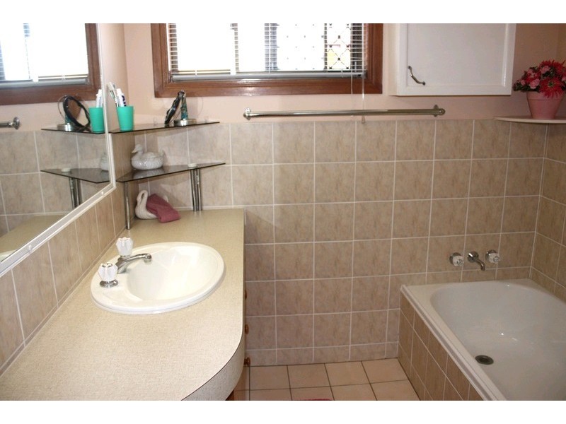 2/8 Maiala Close, Paradise Point QLD 4216