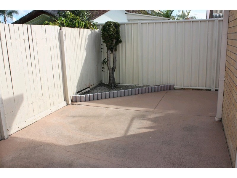 2/8 Maiala Close, Paradise Point QLD 4216