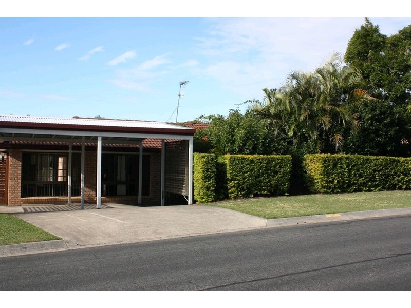 33 Armidale Crescent, Helensvale QLD 4212