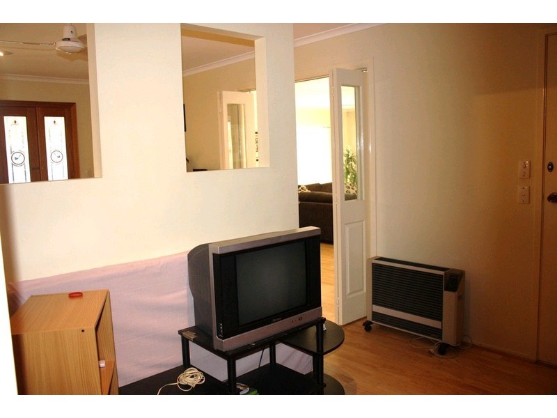 33 Armidale Crescent, Helensvale QLD 4212