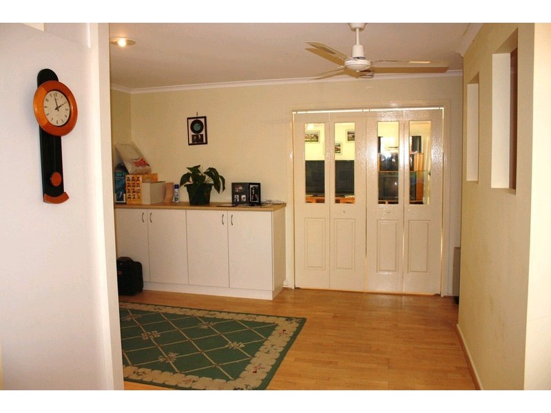 33 Armidale Crescent, Helensvale QLD 4212