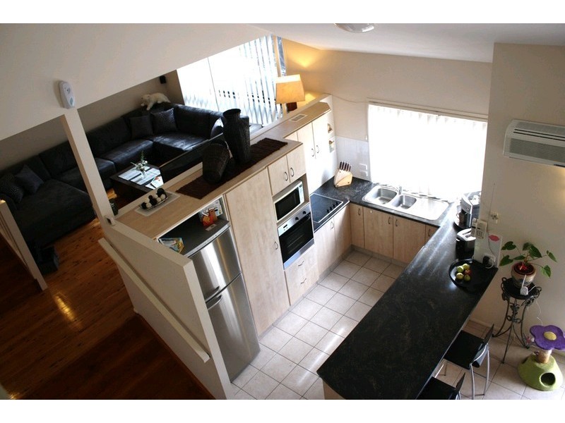 1/9 Coonowrin Street, Pacific Pines QLD 4211