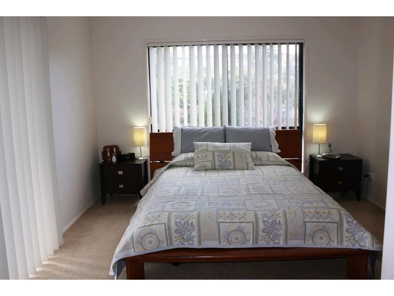 1/9 Coonowrin Street, Pacific Pines QLD 4211