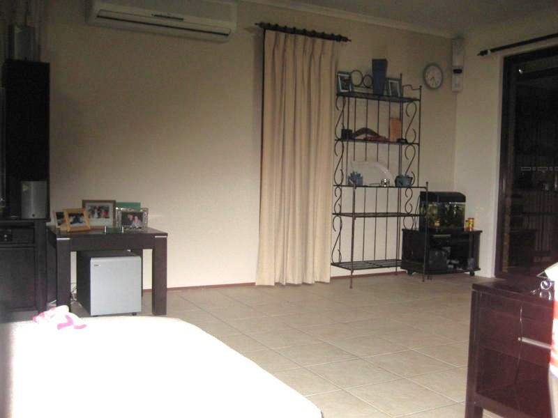 7 Richard Cres, Highland Park QLD 4211