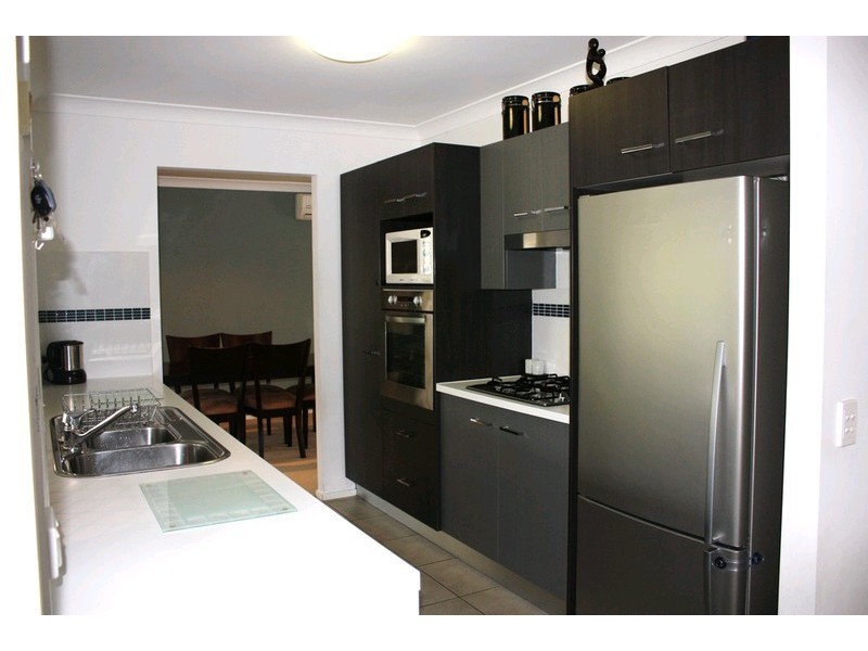 33 Cobb & Co Drive, Oxenford QLD 4210