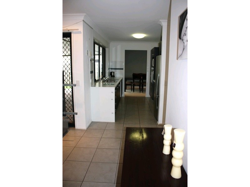 33 Cobb & Co Drive, Oxenford QLD 4210