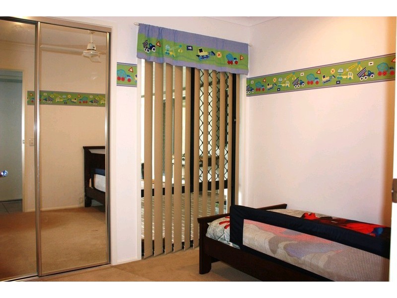 33 Cobb & Co Drive, Oxenford QLD 4210