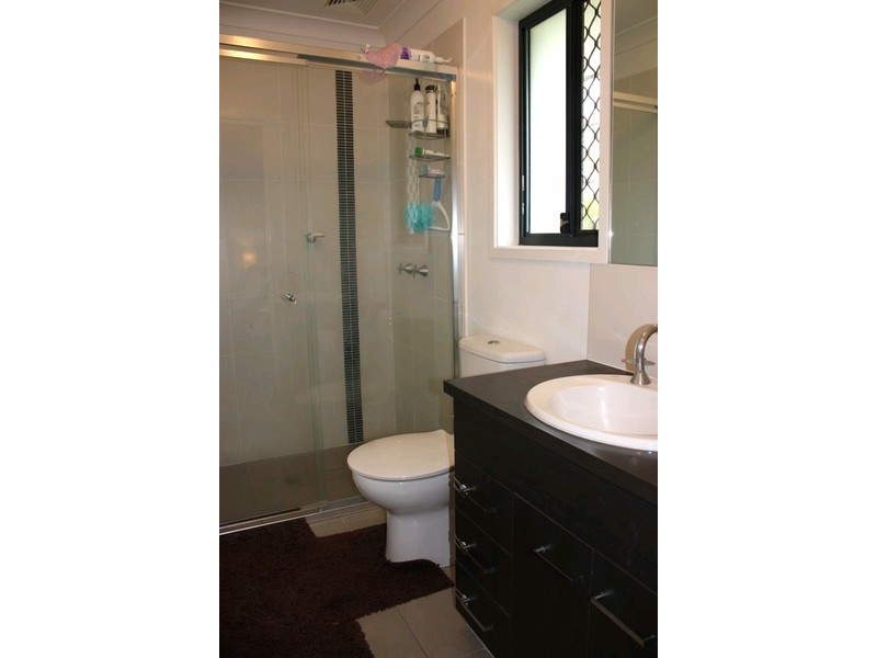 33 Cobb & Co Drive, Oxenford QLD 4210