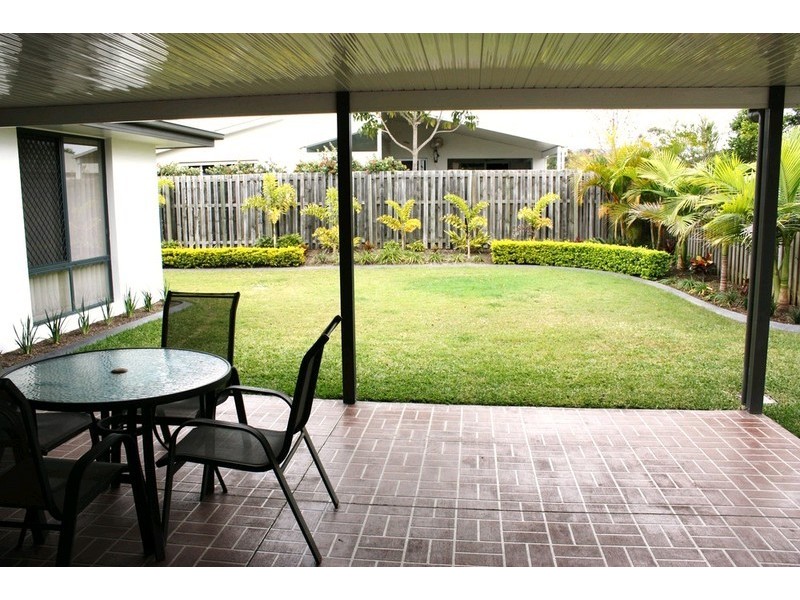 33 Cobb & Co Drive, Oxenford QLD 4210