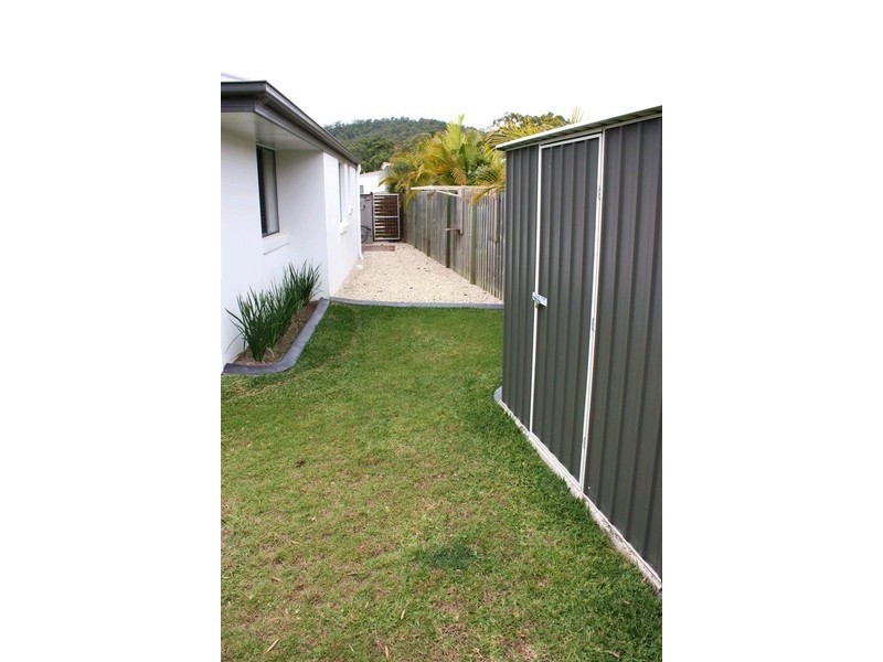 33 Cobb & Co Drive, Oxenford QLD 4210