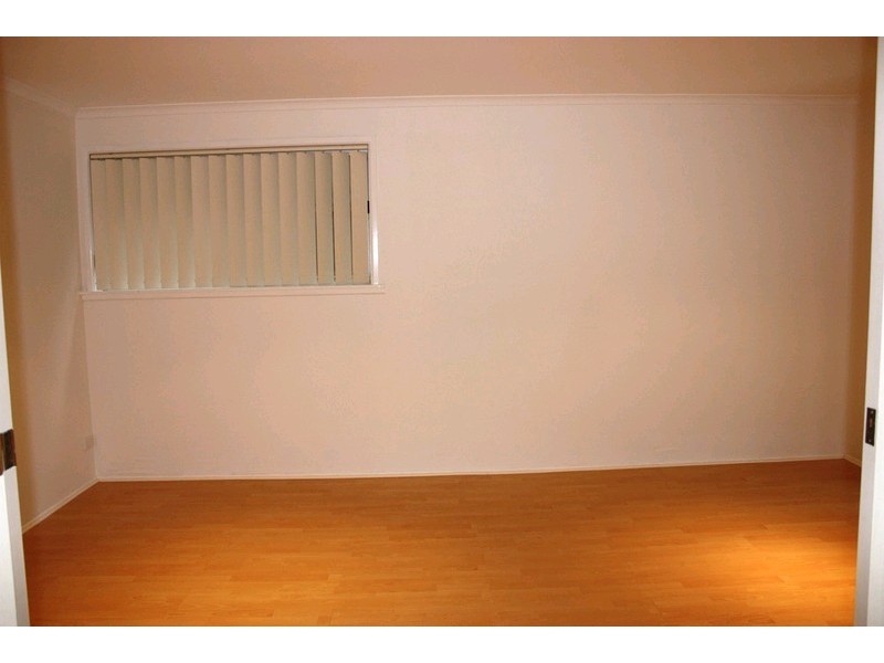 4 Kanni Court, Ashmore QLD 4214