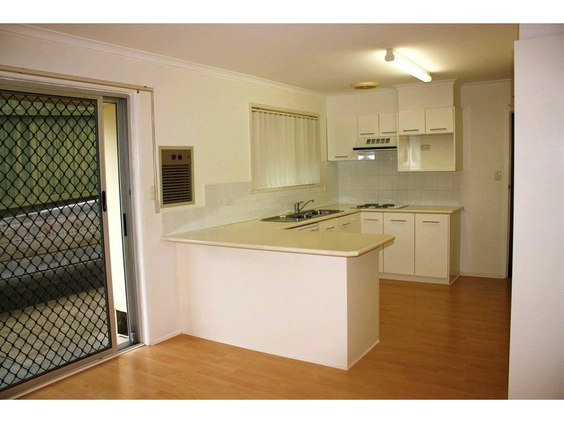 4 Kanni Court, Ashmore QLD 4214