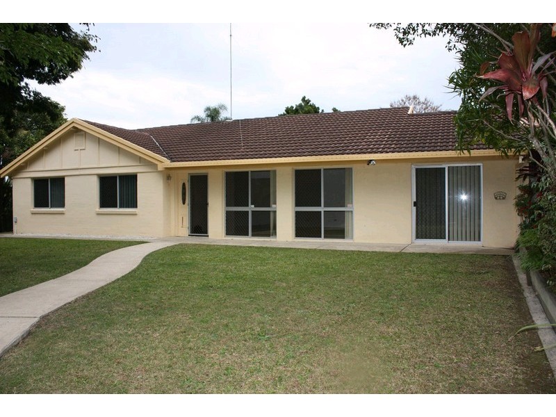 4 Kanni Court, Ashmore QLD 4214