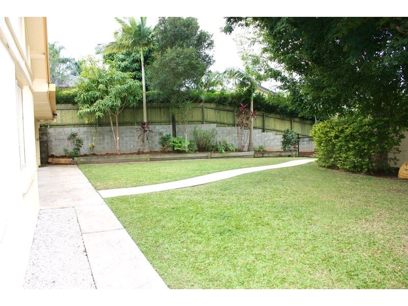 4 Kanni Court, Ashmore QLD 4214