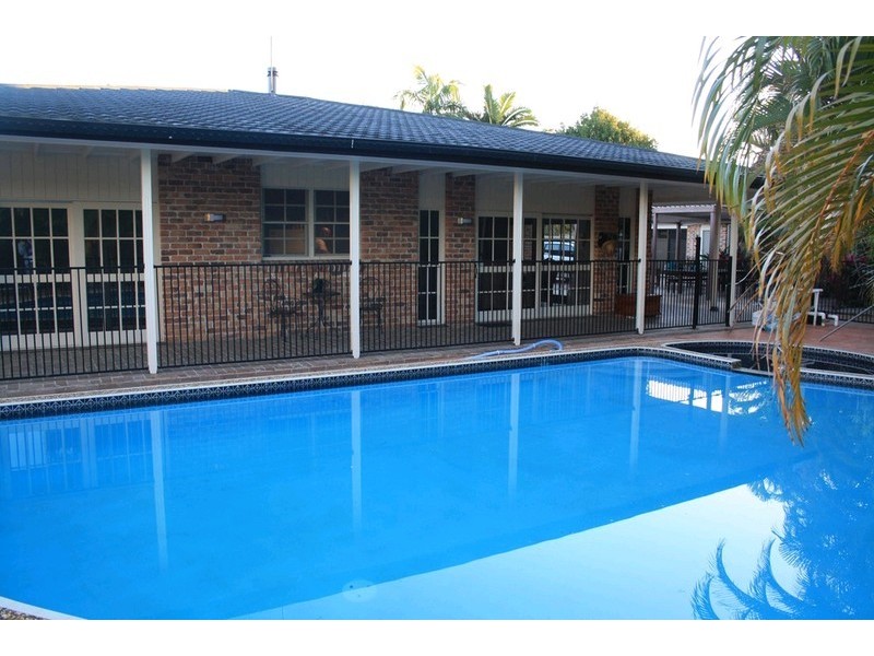 15 St Petersburg Place, Nerang QLD 4211