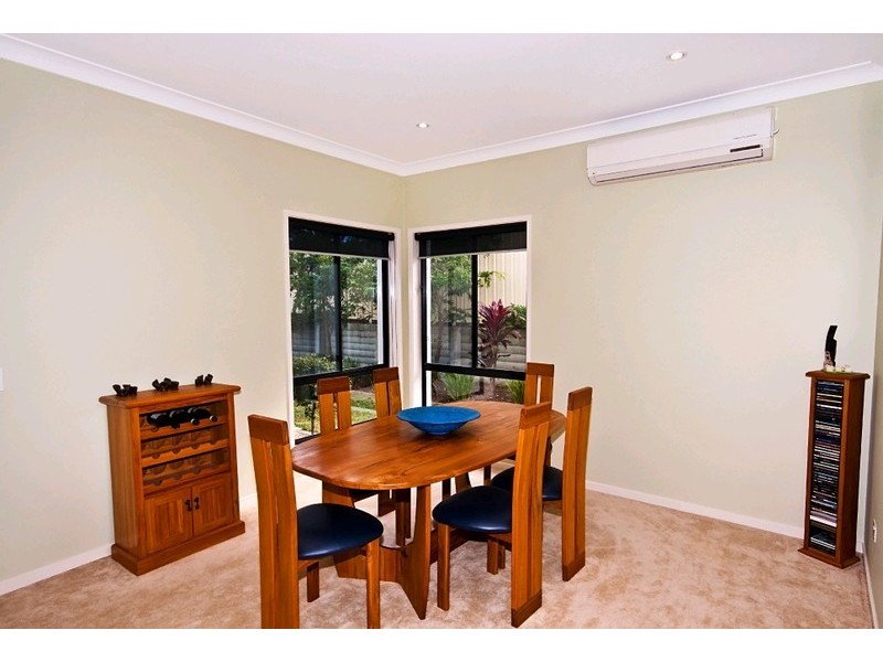 27 Casuarina Drive, Molendinar QLD 4214