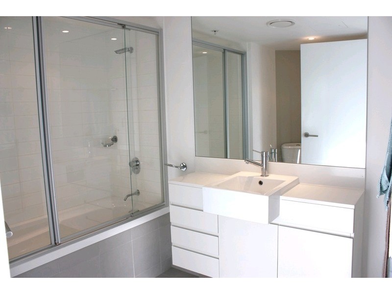 22009/5 Lawson Street, Southport QLD 4215