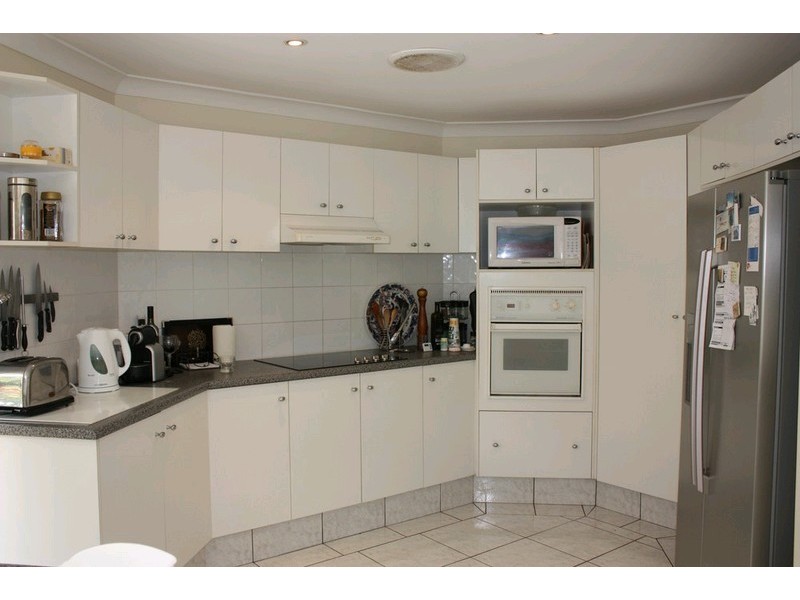 12 Benalla Court, Parkwood QLD 4214