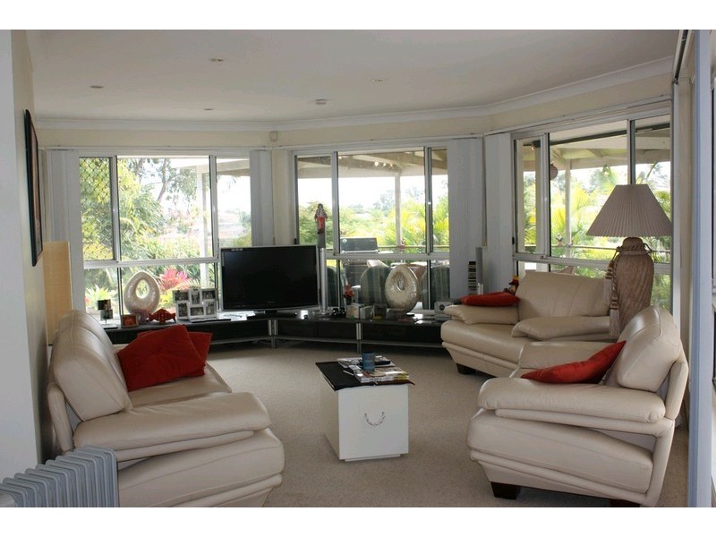 12 Benalla Court, Parkwood QLD 4214