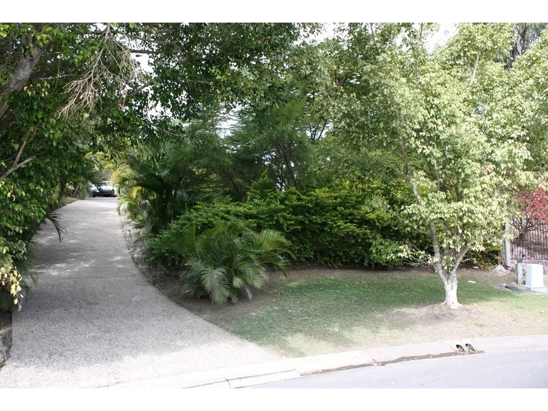 12 Benalla Court, Parkwood QLD 4214