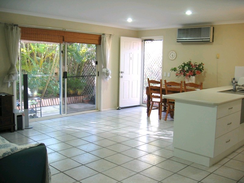 1/52 Village Way, Oxenford QLD 4210