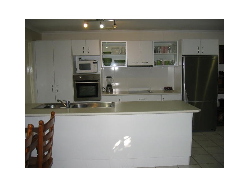 1/52 Village Way, Oxenford QLD 4210