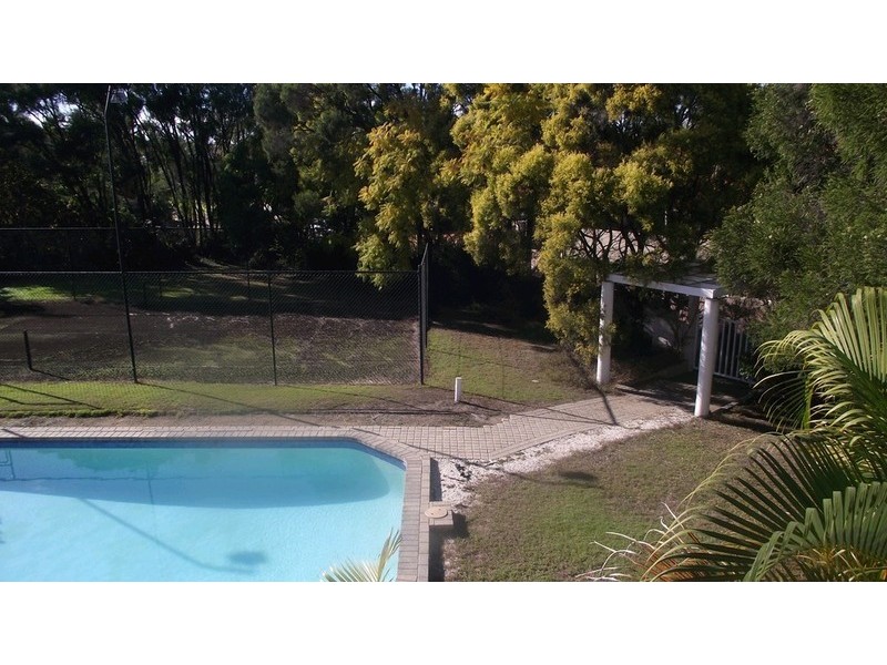 36 Meadowview Drive, Carrara QLD 4211