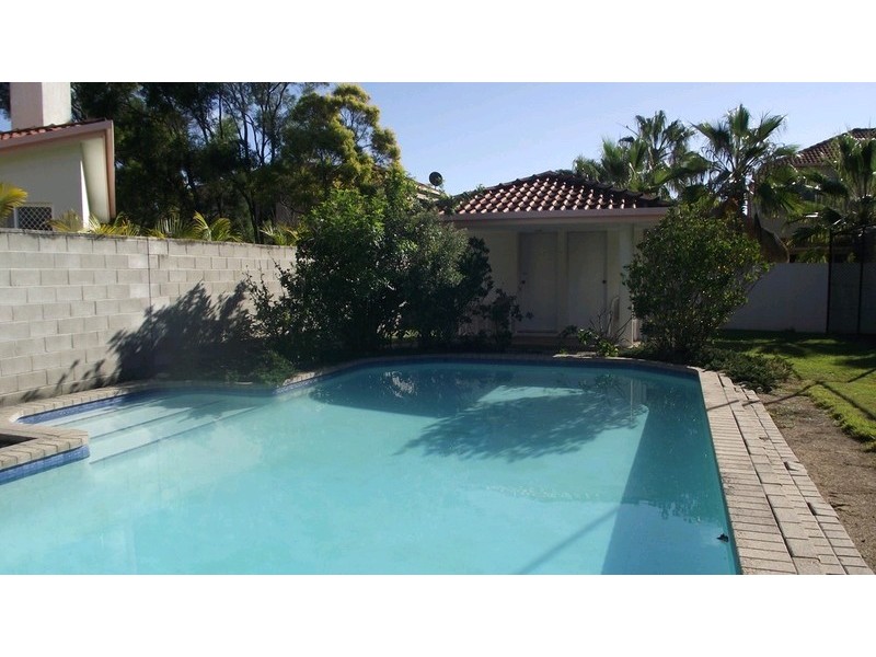 36 Meadowview Drive, Carrara QLD 4211