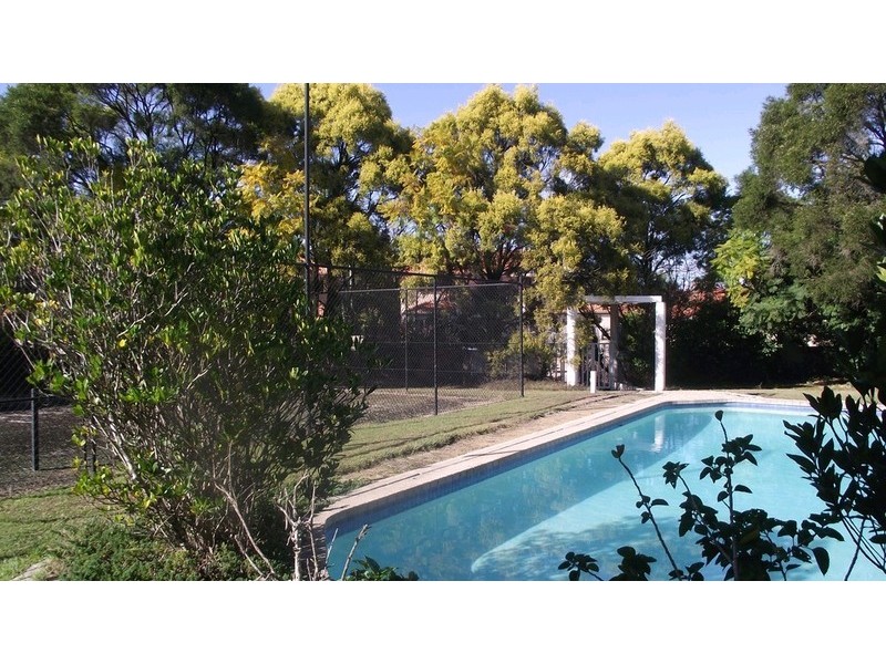 36 Meadowview Drive, Carrara QLD 4211