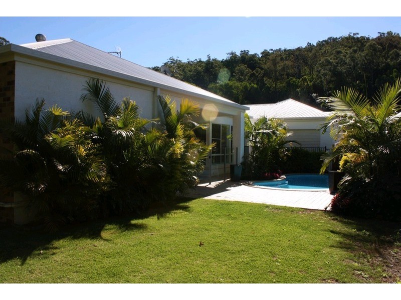 70 Roberts Drive, Maudsland QLD 4210