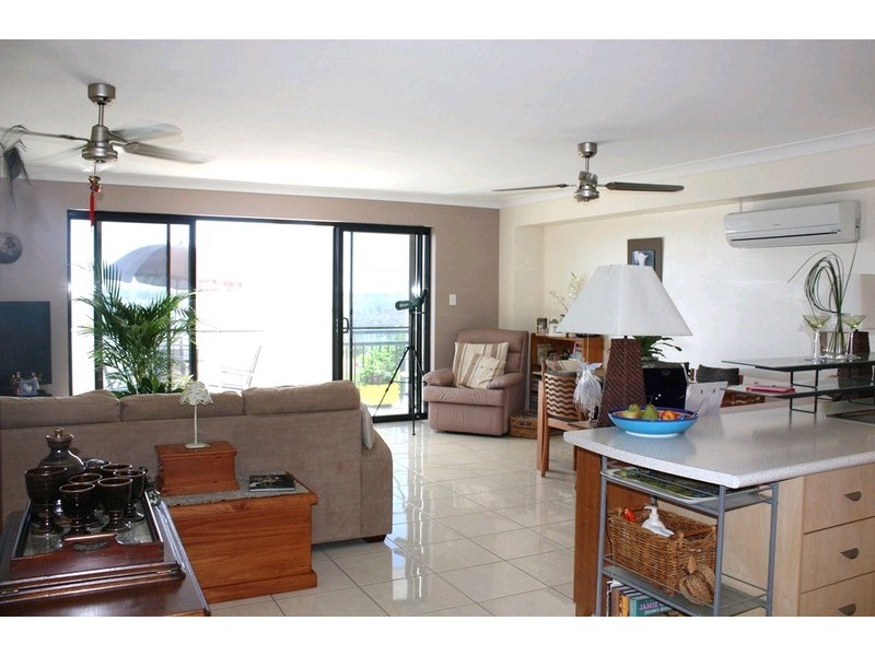 327/398 Marine Parade, Labrador QLD 4215