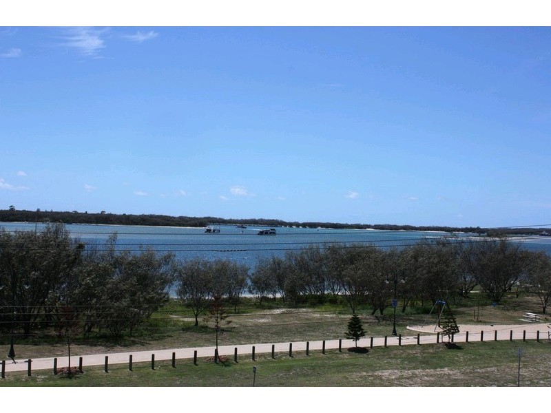 327/398 Marine Parade, Labrador QLD 4215