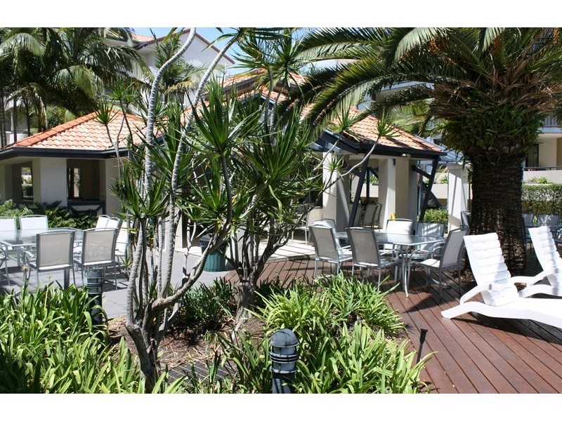 327/398 Marine Parade, Labrador QLD 4215