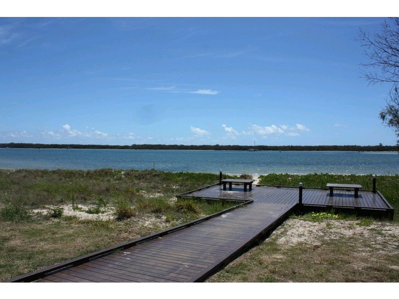 327/398 Marine Parade, Labrador QLD 4215