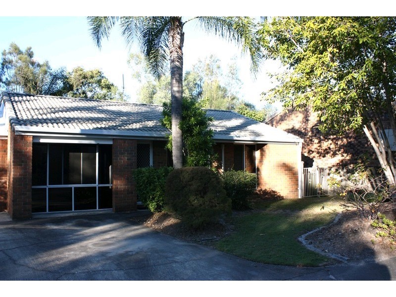 2/ 8-10 Village Way, Oxenford QLD 4210