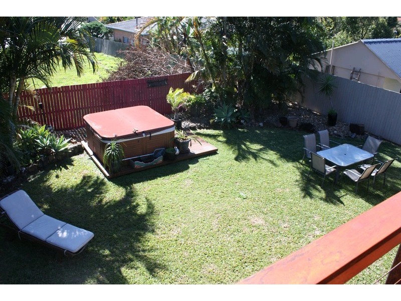 125 Bamboo Avenue, Benowa QLD 4217