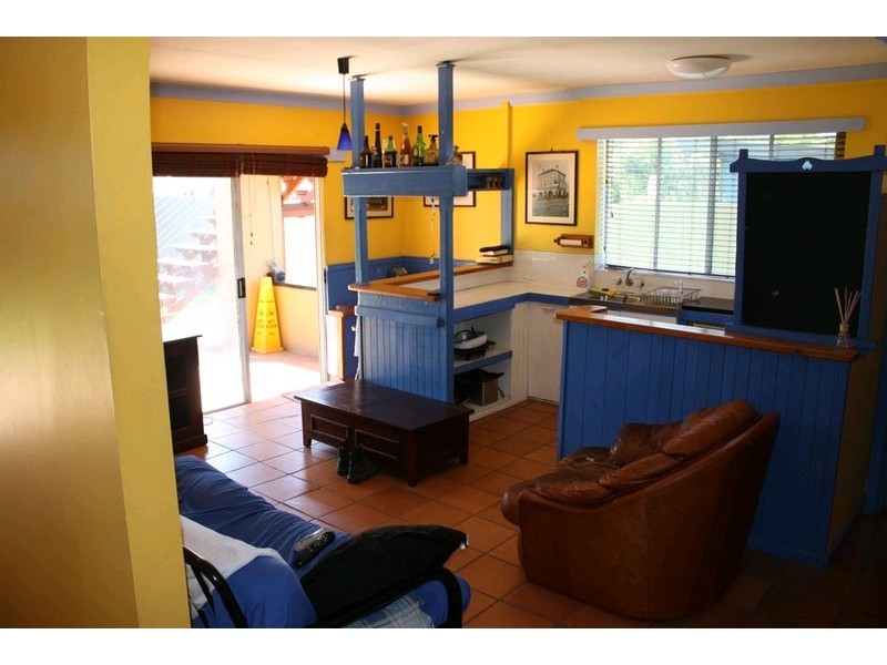 125 Bamboo Avenue, Benowa QLD 4217