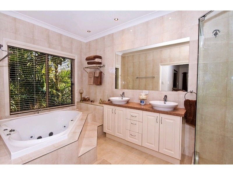 27 Honeyeater Court, Gilston QLD 4211