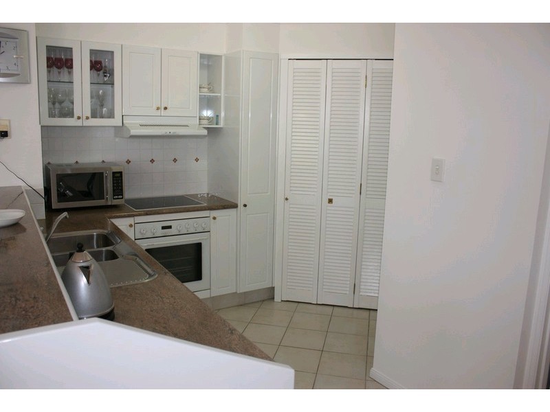 6/Odyssey/100 Cotlew Street East, Southport QLD 4215